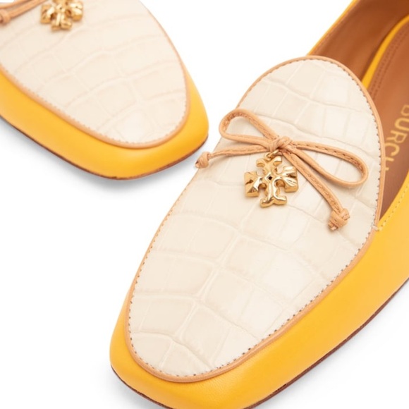Tory Burch Yellow & Cream Two Tone Bow Charm Loafer Flats Sz 9 Preppy - Picture 1 of 12